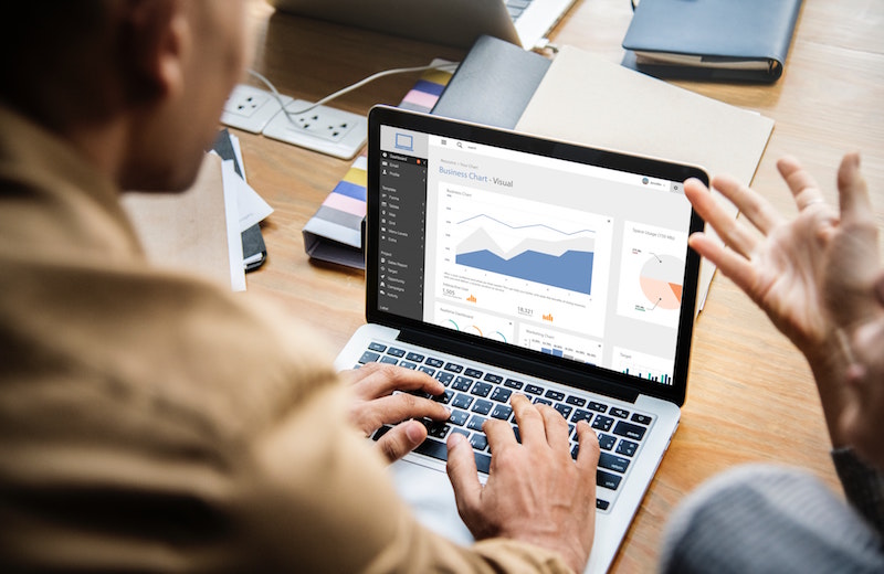 A business owner calculating their business cash flow